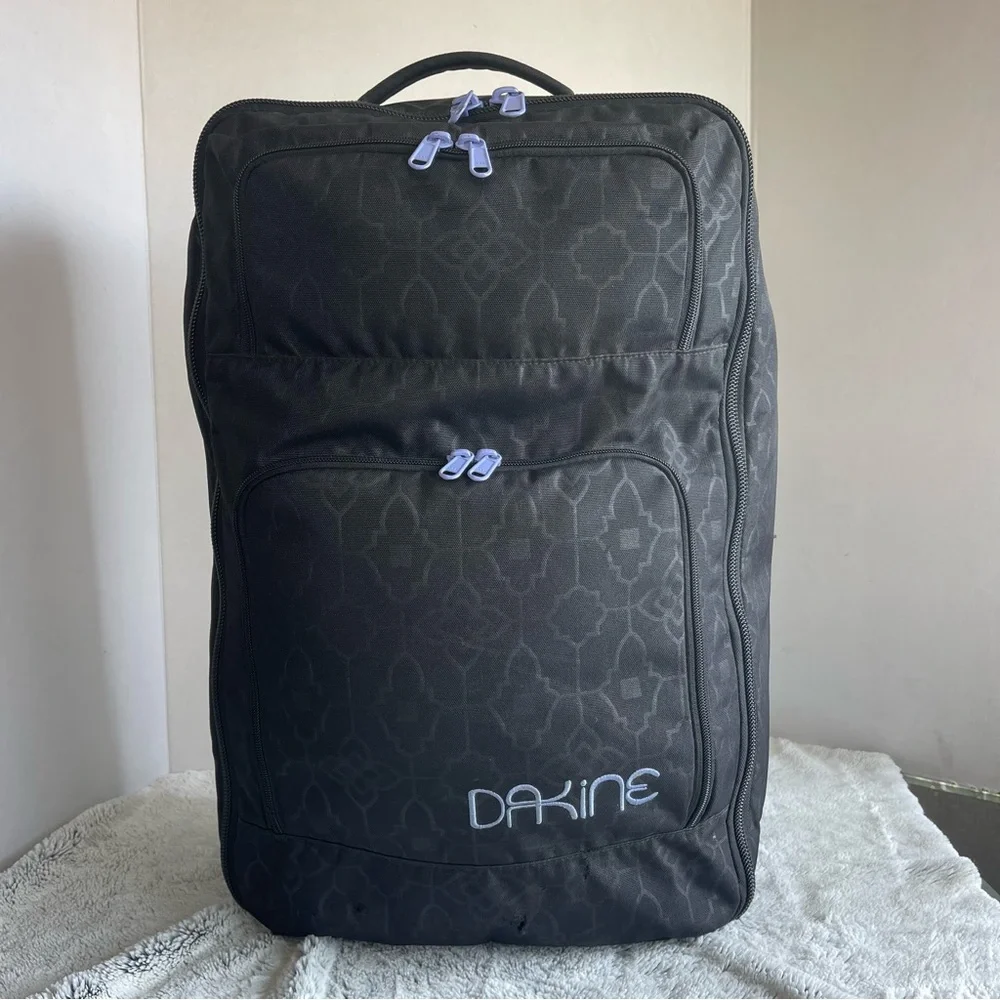 DAKINE 2 Wheel Carry On Roller Suitcase 42L - Picture 1 of 16